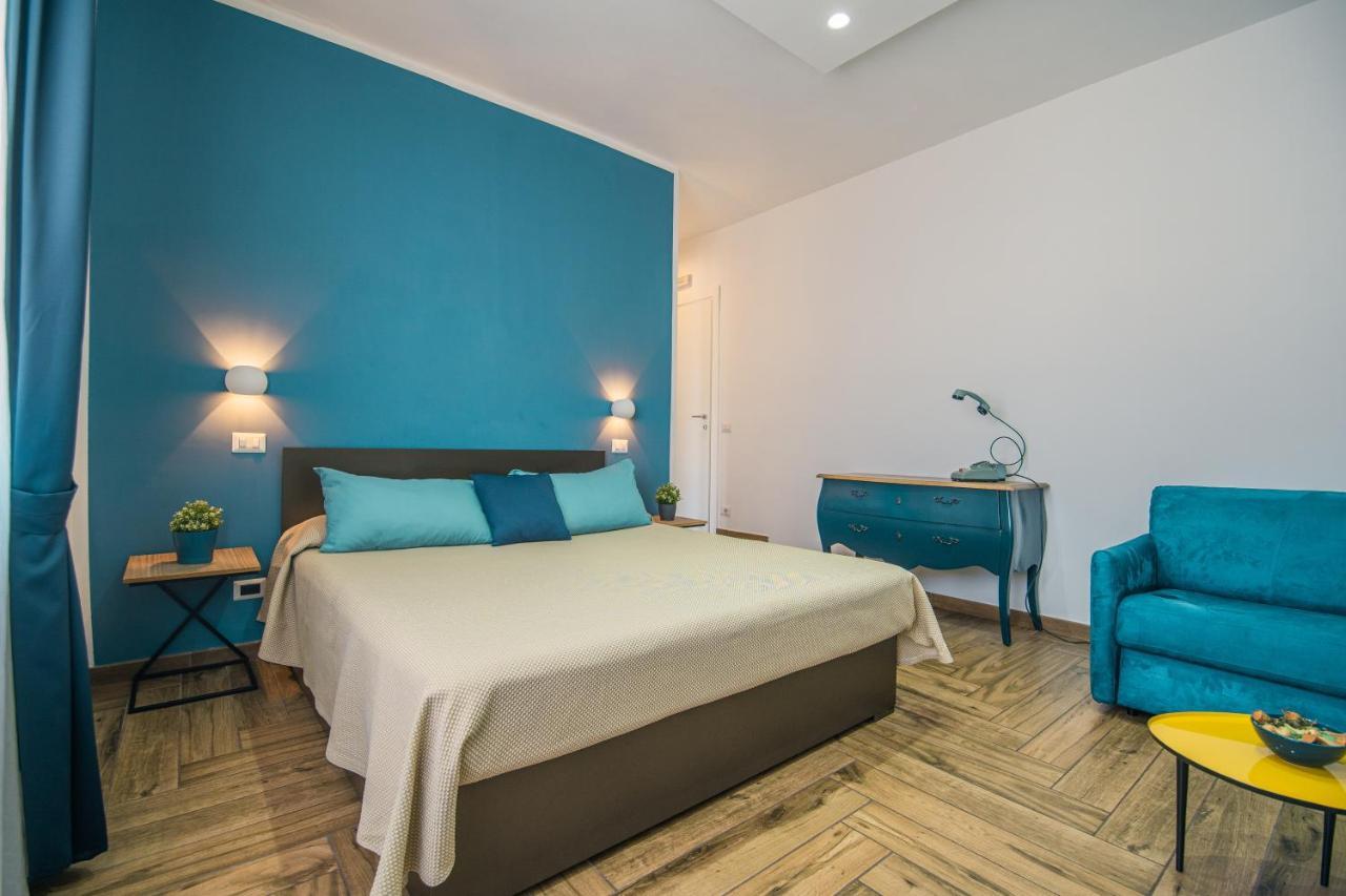 Hub Ferroviario - 12 Posti Letto Per Il Tuo Gruppo A Napoli Con Wifi E Netflix Bed and Breakfast Exteriör bild