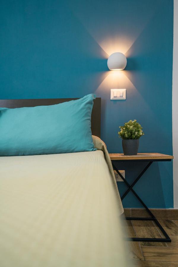 Hub Ferroviario - 12 Posti Letto Per Il Tuo Gruppo A Napoli Con Wifi E Netflix Bed and Breakfast Exteriör bild