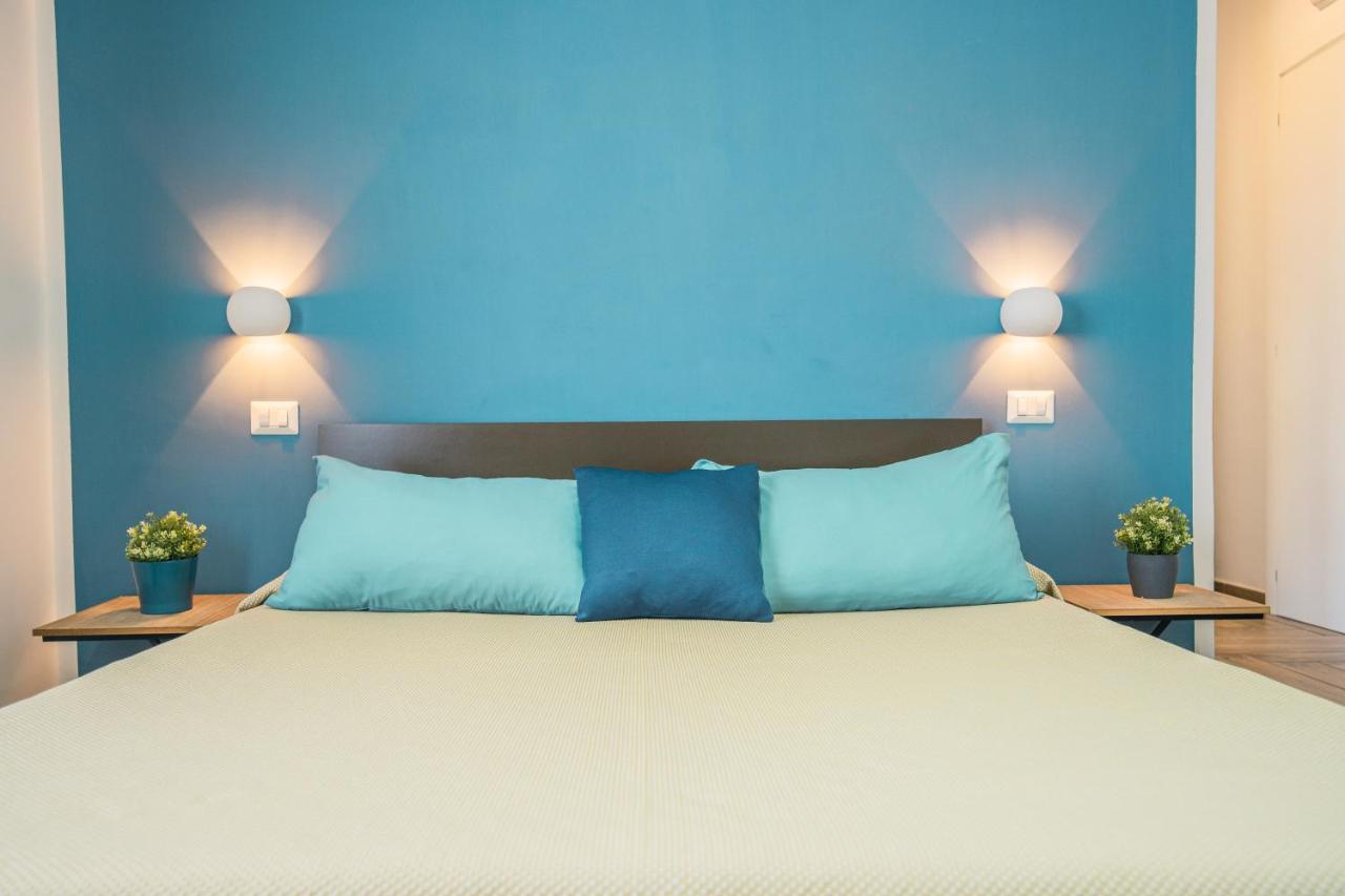 Hub Ferroviario - 12 Posti Letto Per Il Tuo Gruppo A Napoli Con Wifi E Netflix Bed and Breakfast Exteriör bild