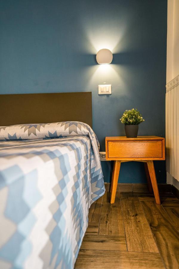 Hub Ferroviario - 12 Posti Letto Per Il Tuo Gruppo A Napoli Con Wifi E Netflix Bed and Breakfast Exteriör bild