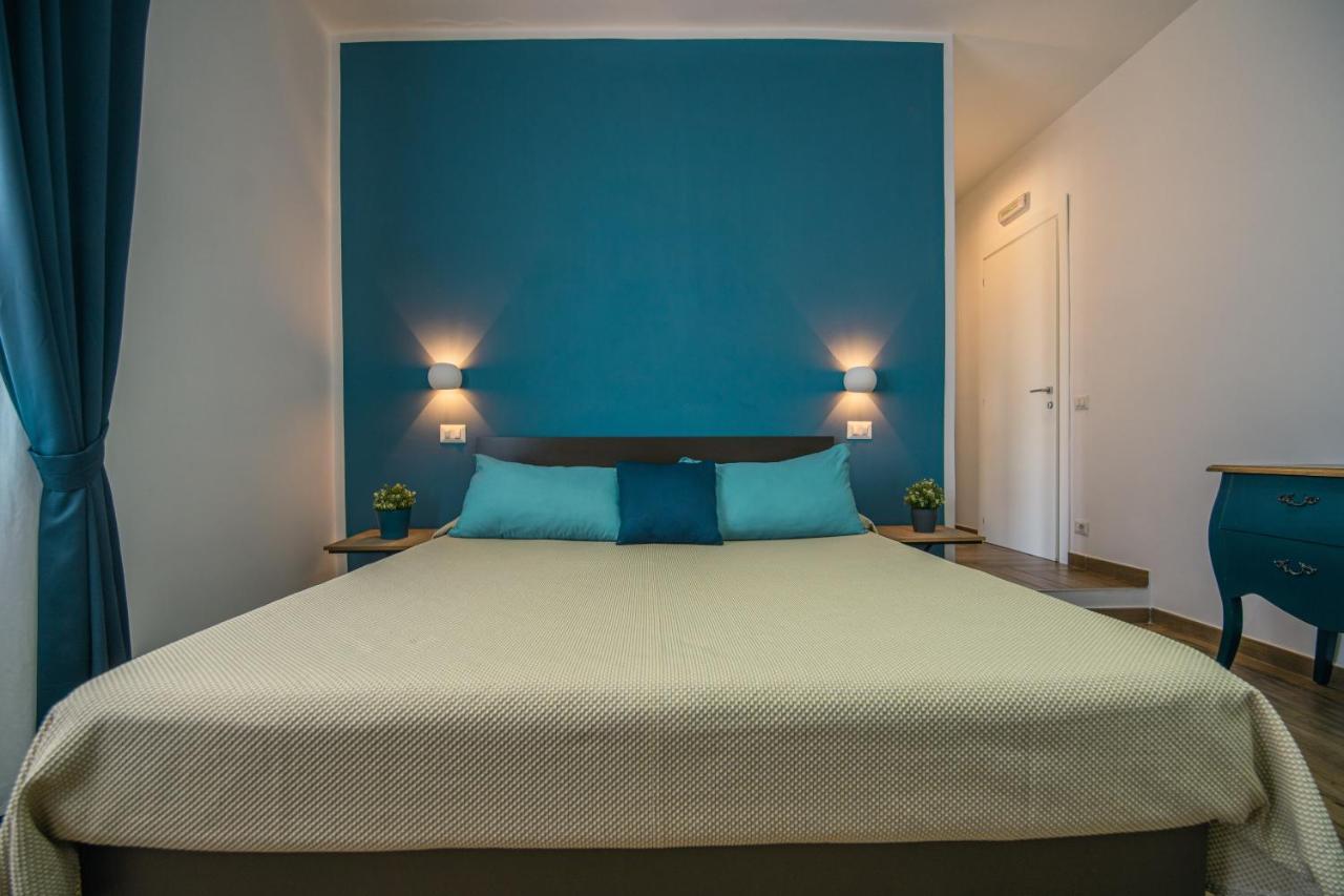 Hub Ferroviario - 12 Posti Letto Per Il Tuo Gruppo A Napoli Con Wifi E Netflix Bed and Breakfast Exteriör bild